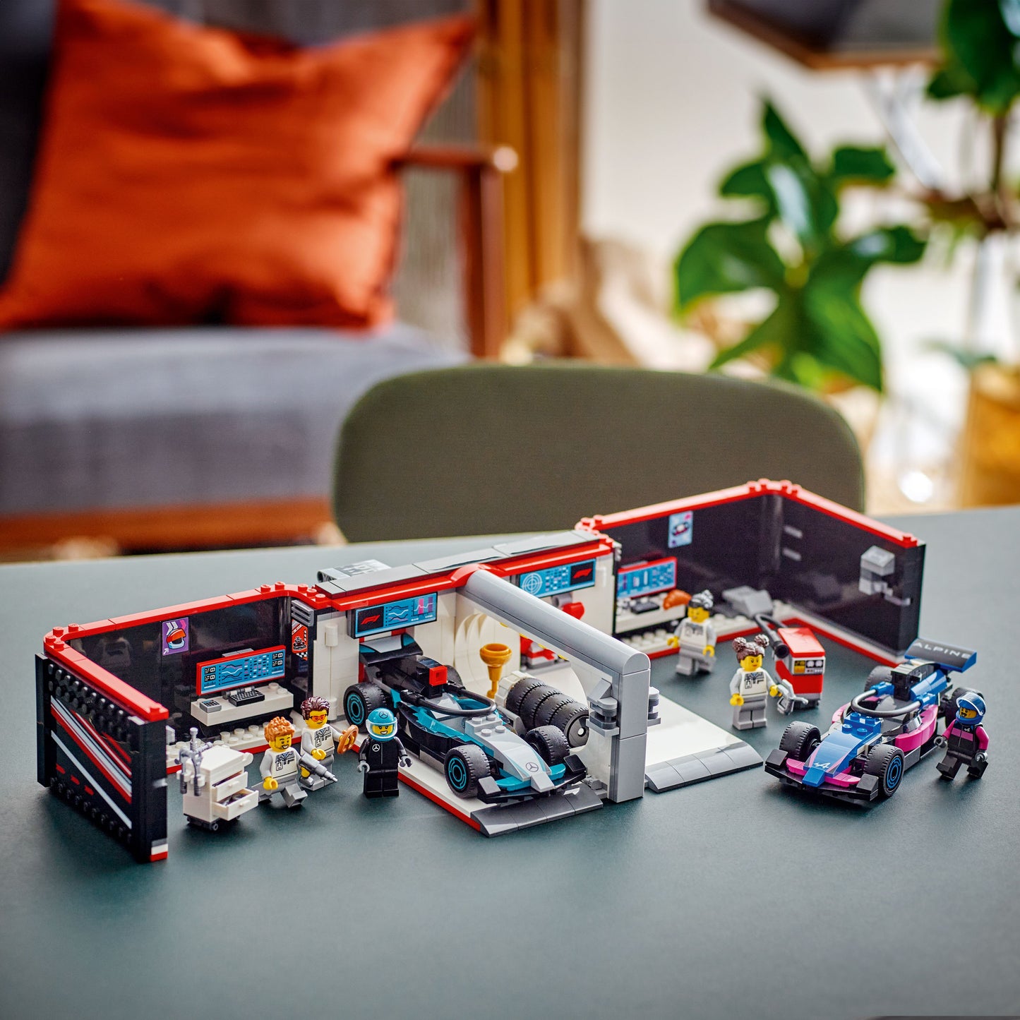 LEGO F1 Garage & Mercedes-AMG & Alpine Cars 60444