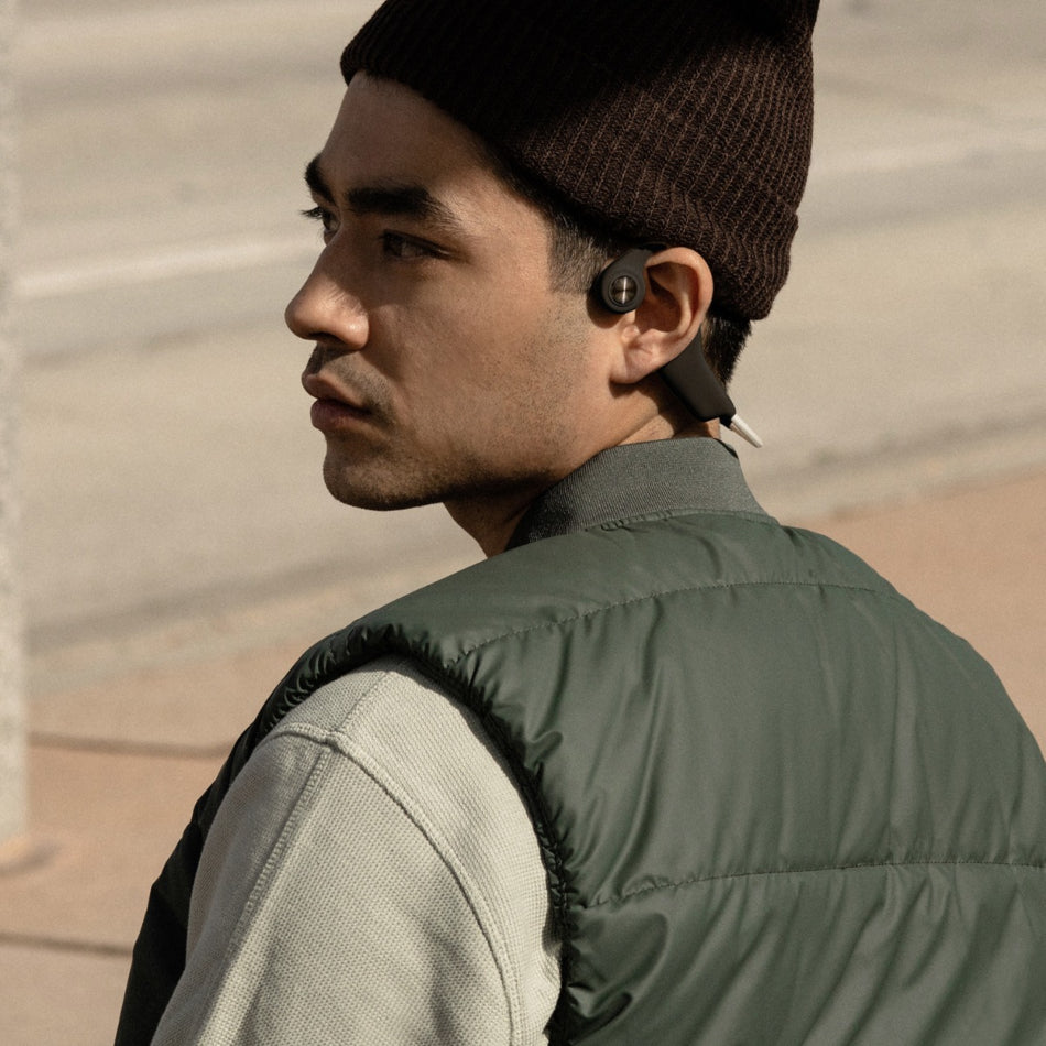 Sudio B1 (Black / White)Earphones