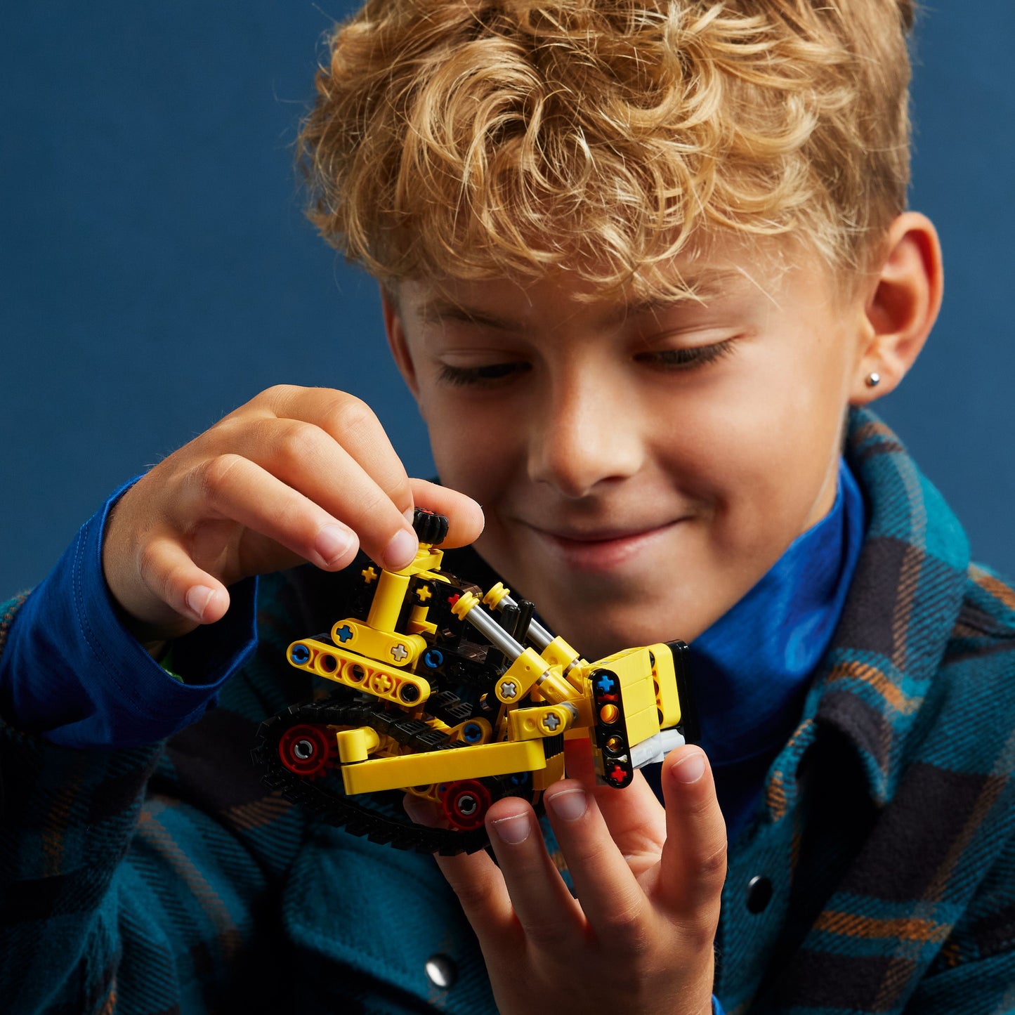 LEGO Technic Heavy-Duty Bulldozer Vehicle Toy Gift 42163Bricks