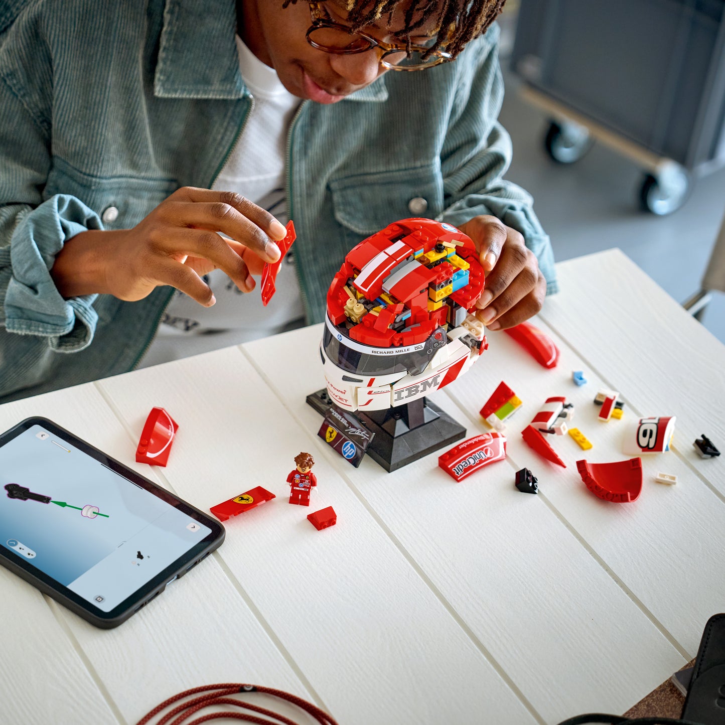 LEGO® Editions Scuderia Ferrari HP Charles Leclerc Helmet 43014